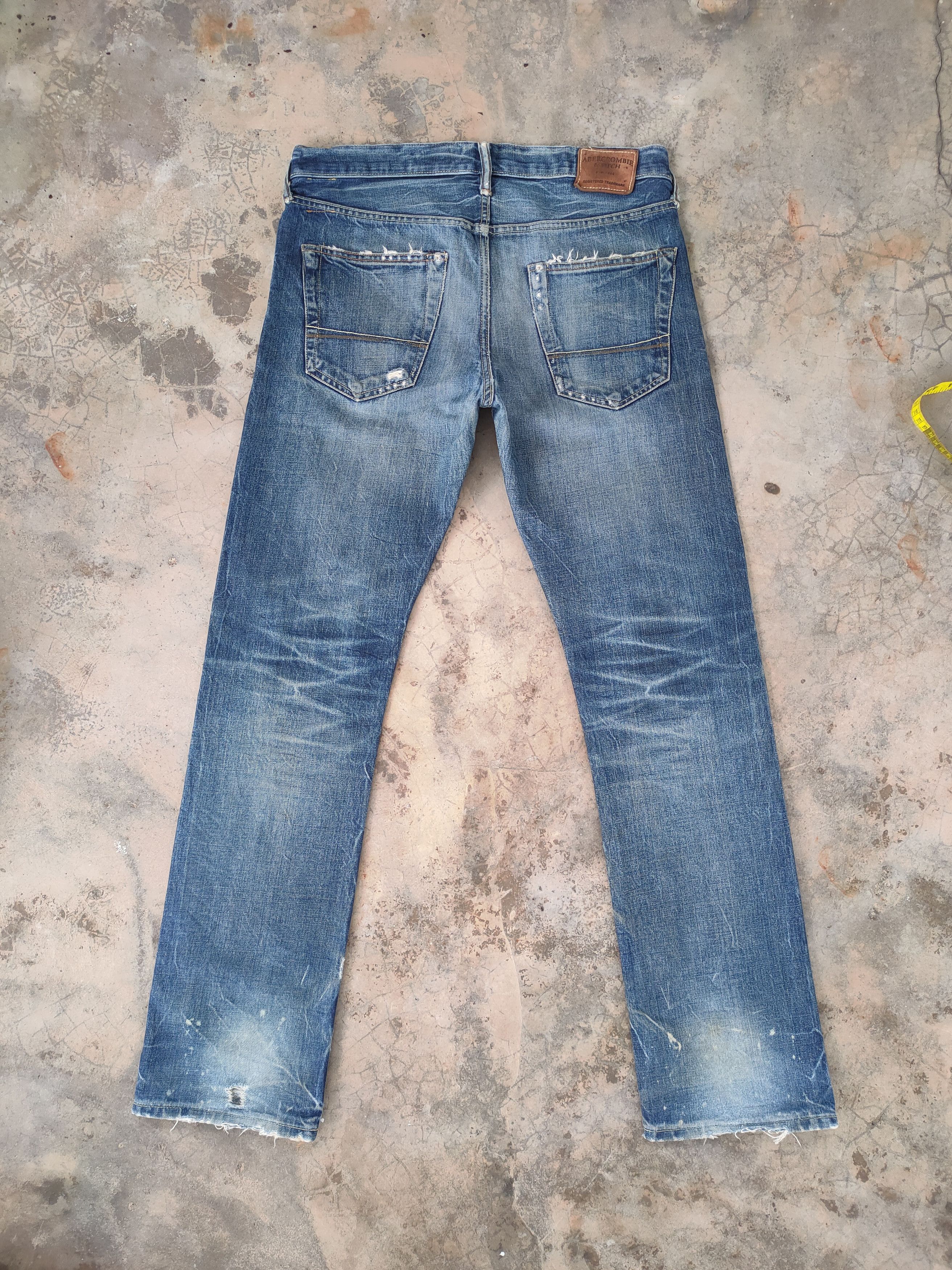 Abercrombie & Fitch VINTAGE ABERCROMBIE SELVEDGE DISTRESSED FADED JEANS PANTS Size US 33 - 10 Thumbnail