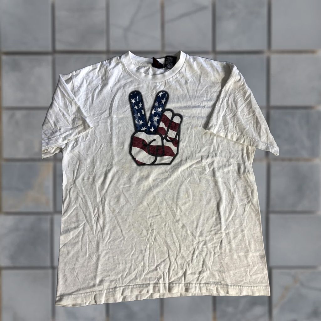 Vintage American Flag Peace Sign Shirt Mens L White Patriotic Graphic Tee USA Size US L / EU 52-54 / 3 - 1 Thumbnail