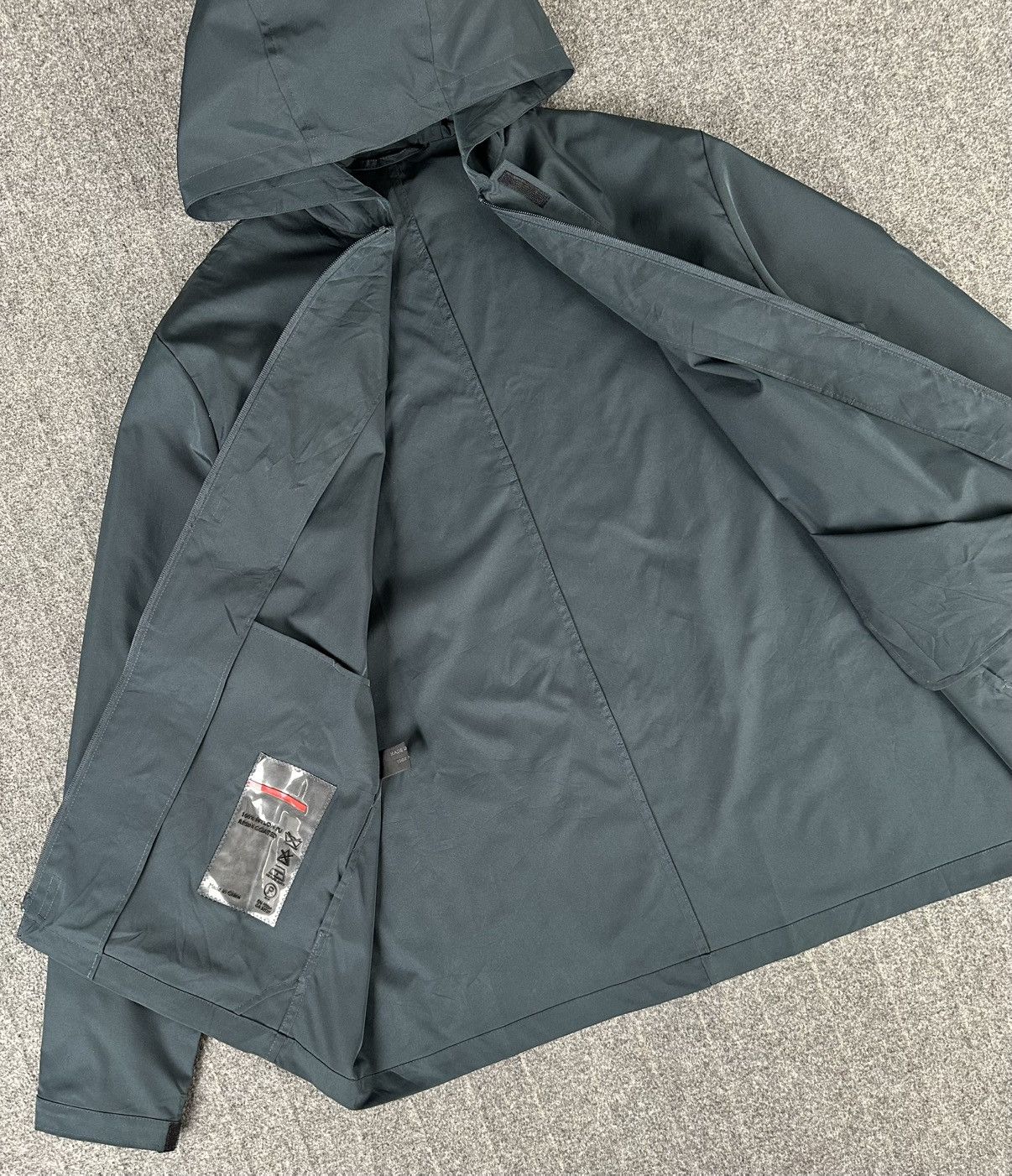 Prada Prada - Nylon PU Resin Coated Zipped Hooded Jacket - Red Tab Size US L / EU 52-54 / 3 - 5 Thumbnail