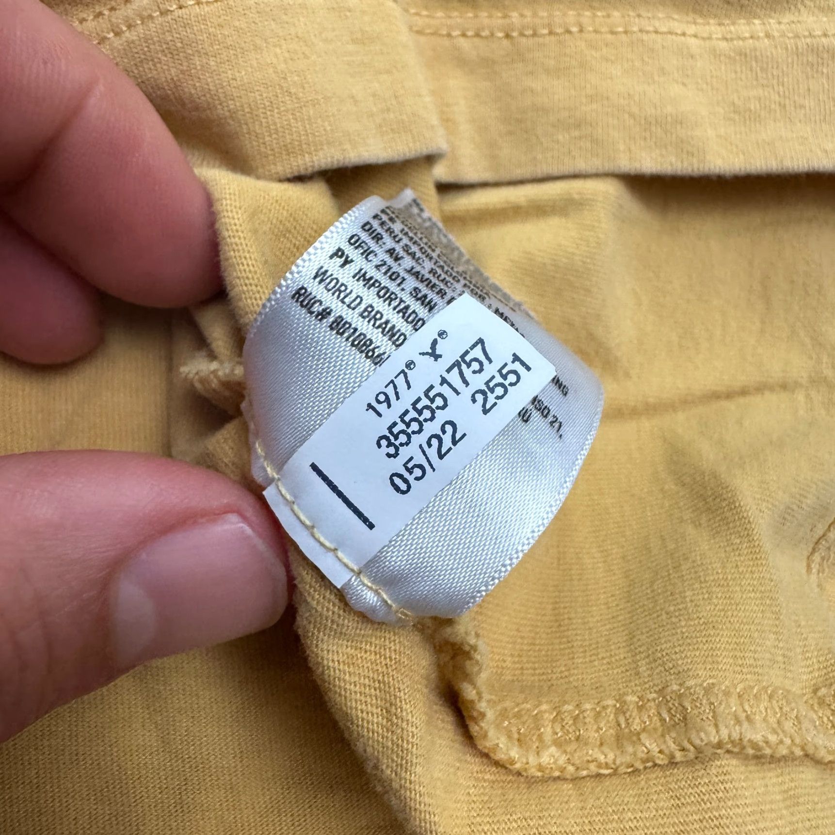 American Eagle Outfitters American Eagle T-Shirt Mens Medium Yellow Super Soft Standard Fit Long Sleeve Size US M / EU 48-50 / 2 - 7 Thumbnail
