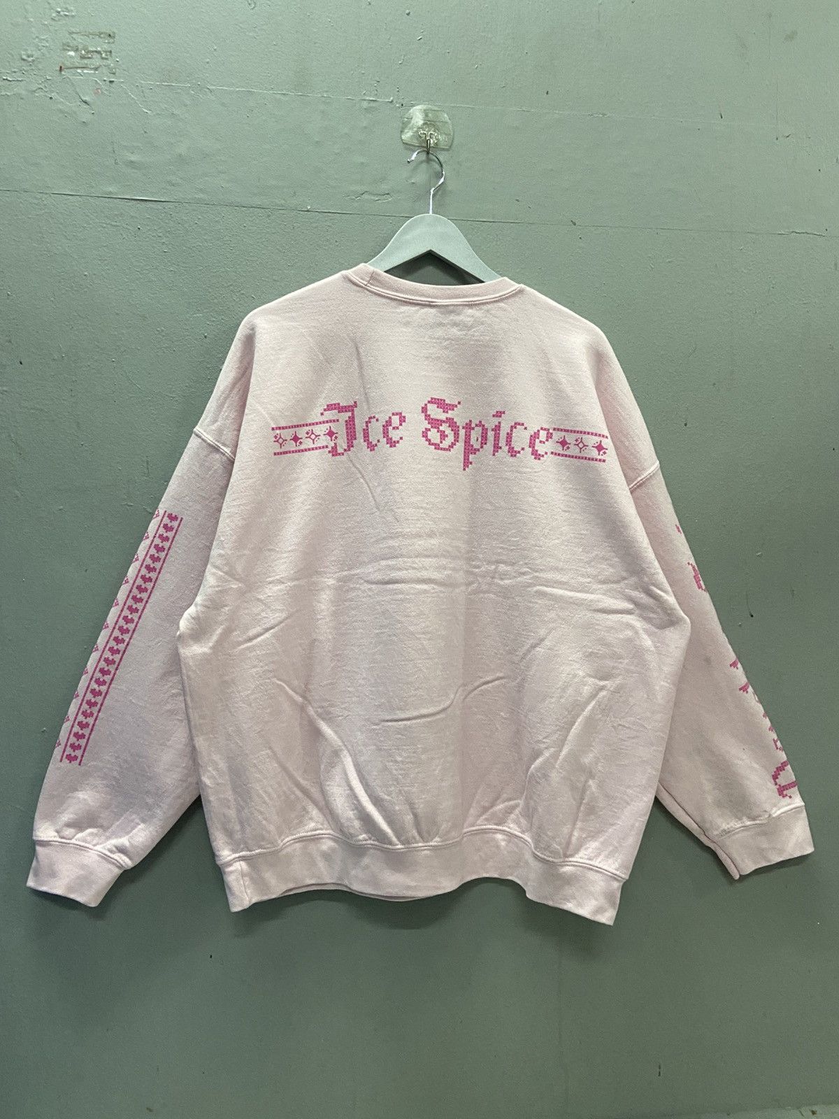Band Tees ICE SPICE NAUGHTY OF SPICE AMERICAN RAPPER CREWNECK Size US XXL / EU 58 / 5 - 8 Thumbnail