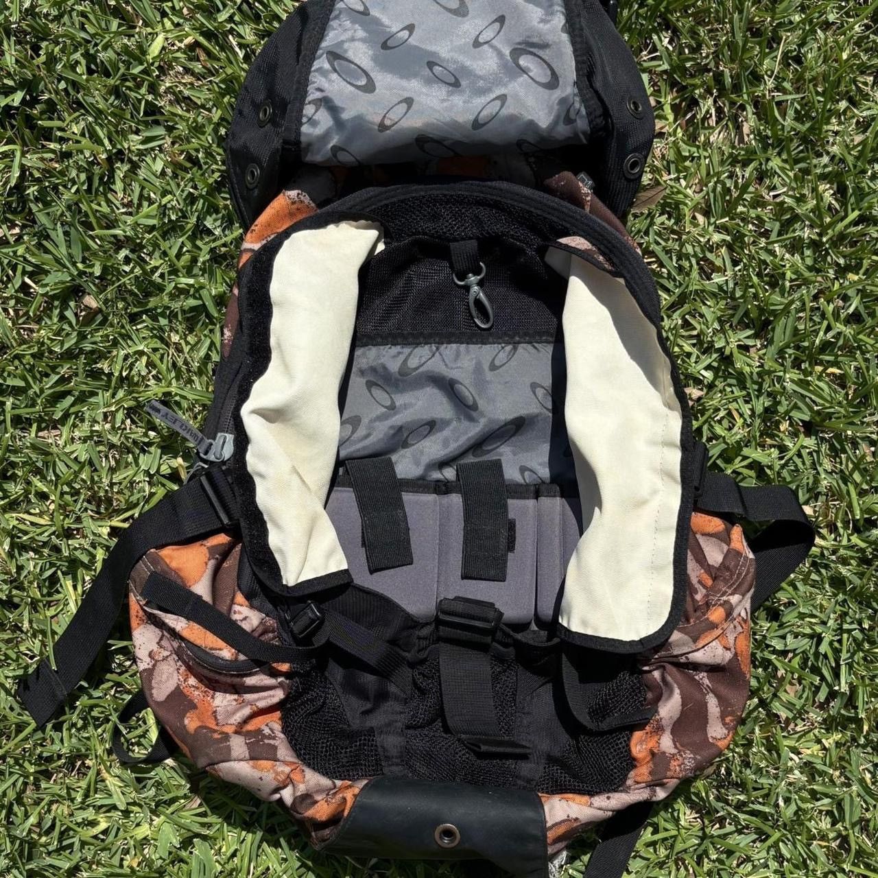 Oakley Vintage Y2K Oakley Icon Camo Orange Software Backpack RARE Size ONE SIZE - 6 Thumbnail