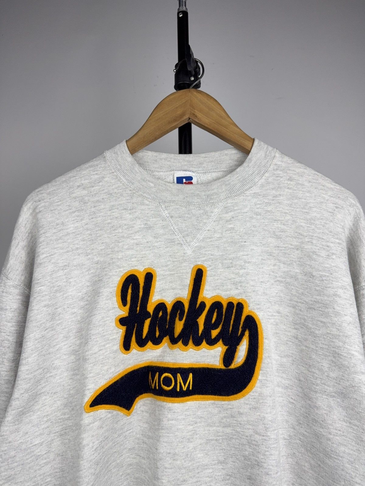 Russell Athletic 90s Vintage USA Russell Athletic Hockey Mom Varsity Crewneck Size US L / EU 52-54 / 3 - 2 Thumbnail