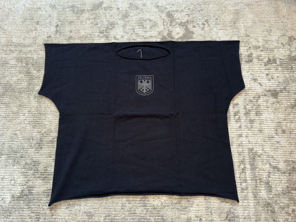 Kanye West Size 1 Yeezy Vultures Short T Black Tee Shirt Yzy Tour Small Size US S / EU 44-46 / 1 - 11 Thumbnail