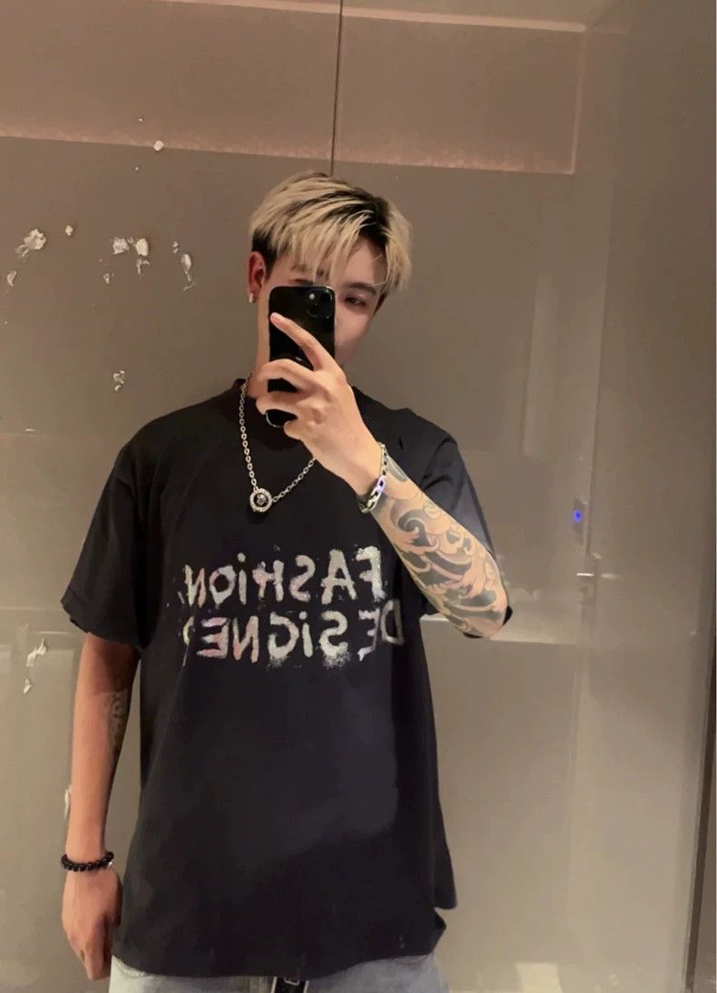 Balenciaga Balenciaga Glitter print Logo short sleeves on the chest Size US M / EU 48-50 / 2 - 8 Thumbnail