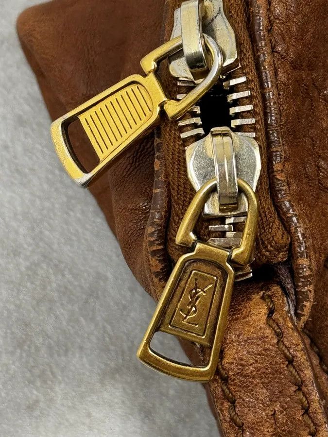 Yves Saint Laurent 2000s Yves Saint Laurent Easy Y Brown Grained Leather Handle Bag Size ONE SIZE - 8 Thumbnail