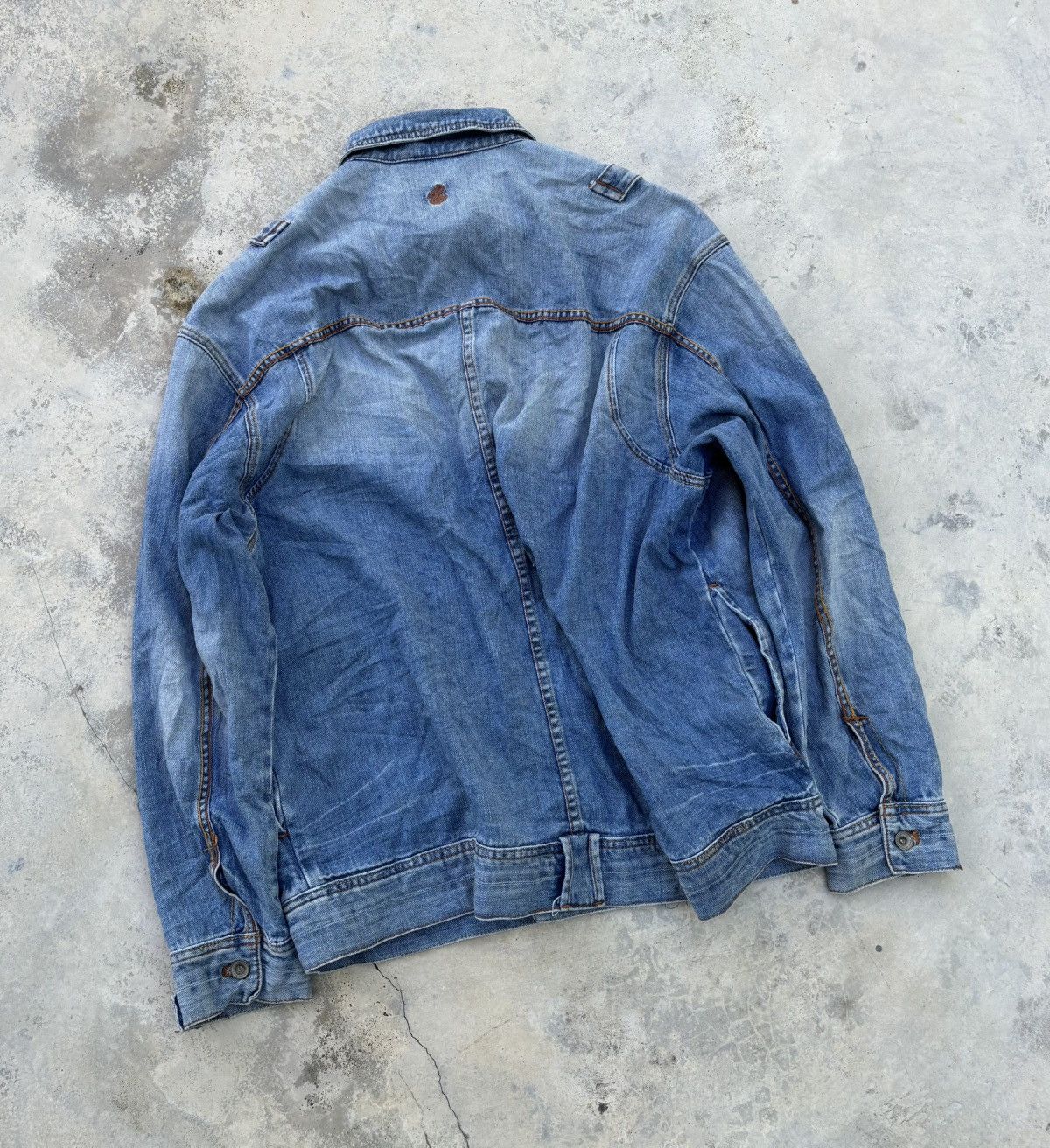 Rocawear Vintage Rocawear Bondage Distressed Denim Jacket Oversized Size US XL / EU 56 / 4 - 7 Thumbnail