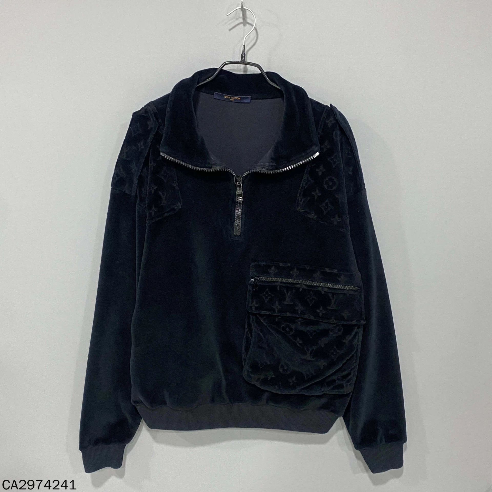 Louis Vuitton LV velvet embossed logo stand collar jacket XS Size XS / US 0-2 / IT 36-38 - 1 Thumbnail