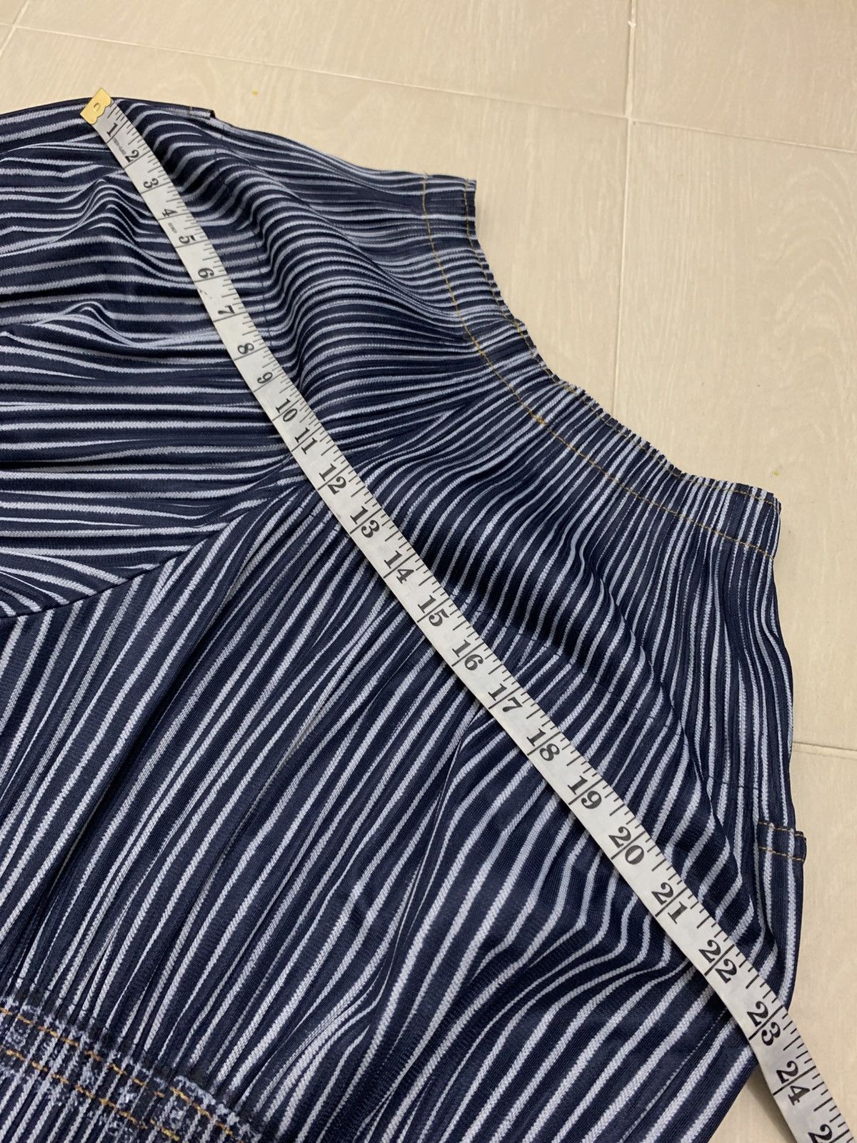 Issey Miyake ISSEY MIYAKE PLEATS PLEASE Denim Transfer Half Pants Size 29" - 12 Thumbnail