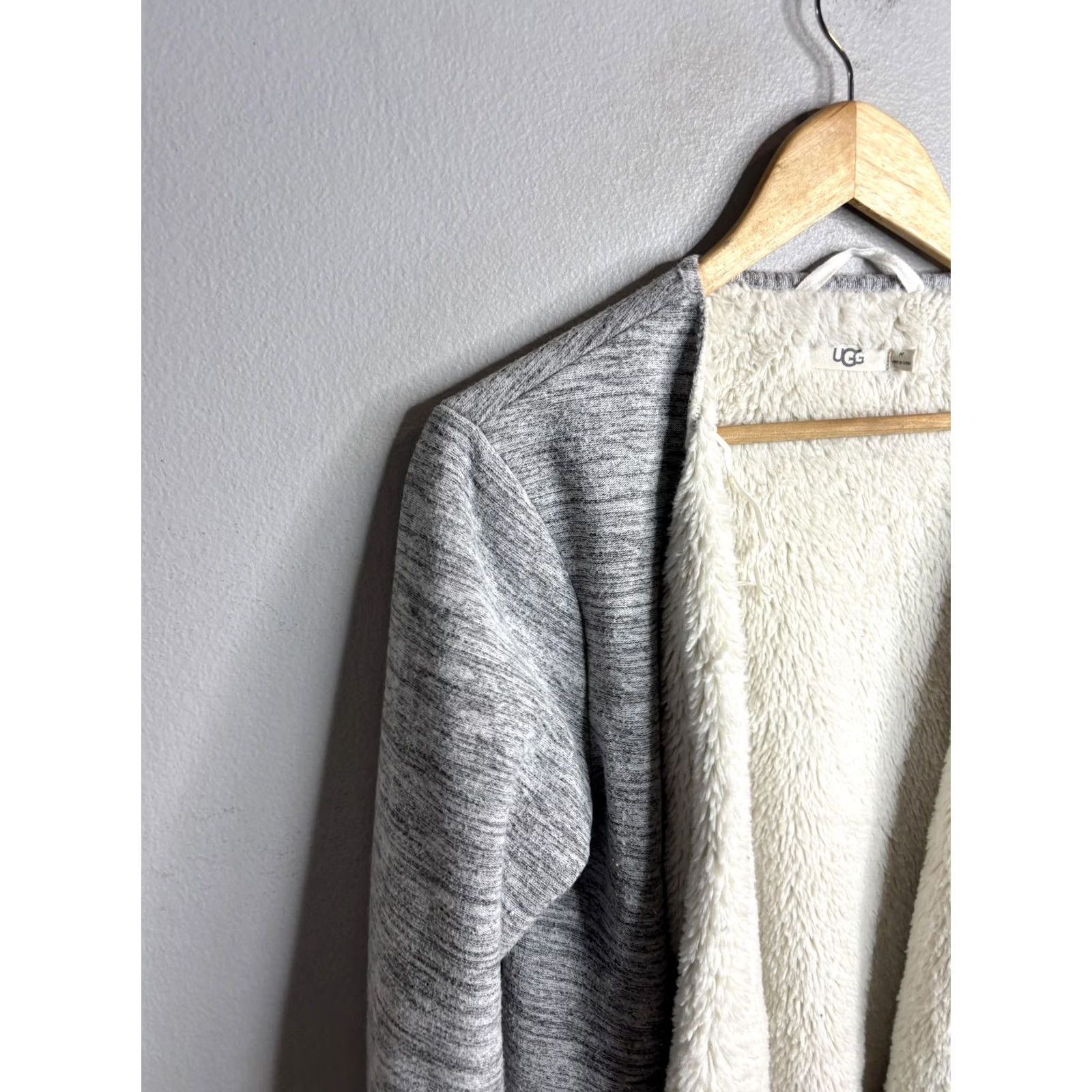 Ugg UGG Coatigan Jacket Women Medium Gray Fleece Open Front Sherpa Lined Cardigan Size M / US 6-8 / IT 42-44 - 2 Thumbnail