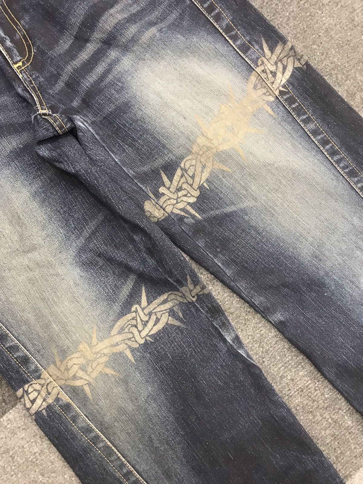 Japanese Brand FRAGILE Japan Barbed Wire Style Flare Bootcut Jeans Size 26" / US 2 / IT 38 - 10 Thumbnail