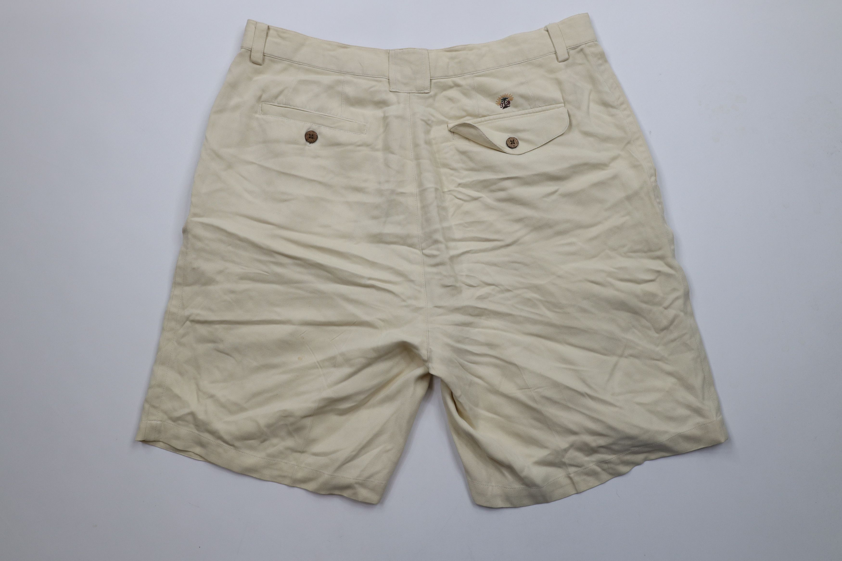 Tommy Bahama × Vintage Vintage 90s Tommy Bahama Pleated Chino Shorts Cream Size US 36 / EU 52 - 8 Thumbnail