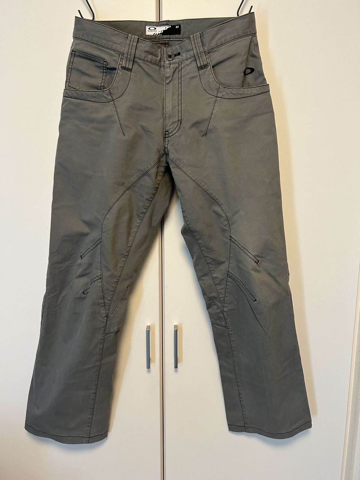 image of Y2K Oakley Straight Leg Jeans in Grey, Men's (Size 32)