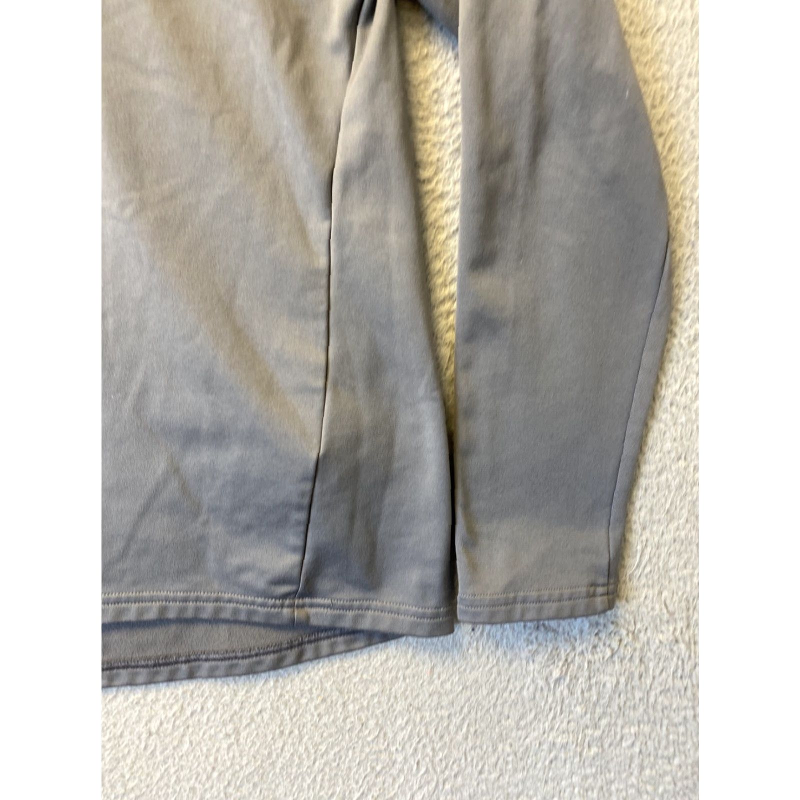 Under Armour Under Armour Women's Size M Pullover Sweatshirt Loose Gray Long Sleeve Size M / US 6-8 / IT 42-44 - 2 Thumbnail