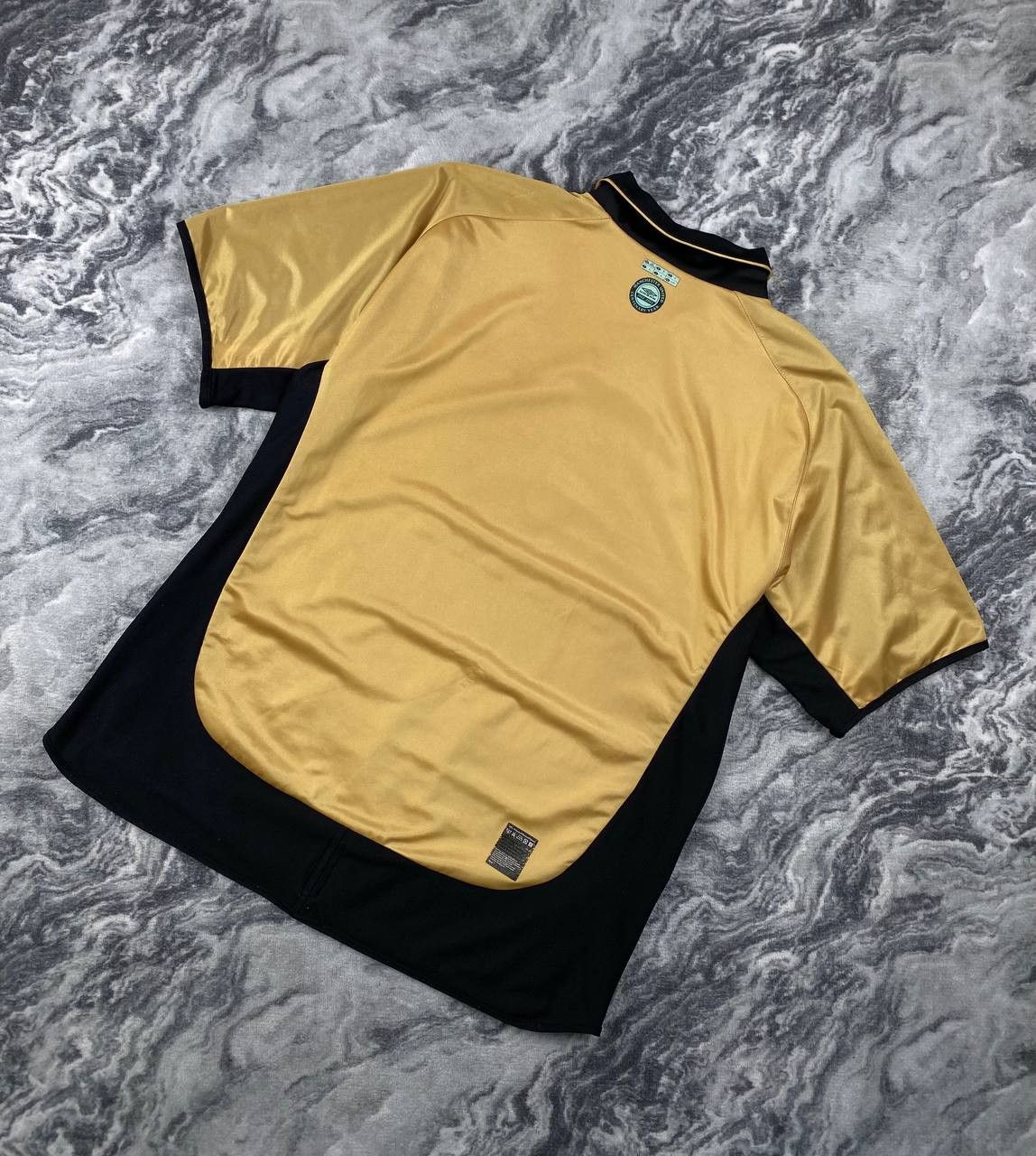 Vintage Vintage Manchester United 2001 2002 Reversible Away Shirt Size US XL / EU 56 / 4 - 24 Thumbnail
