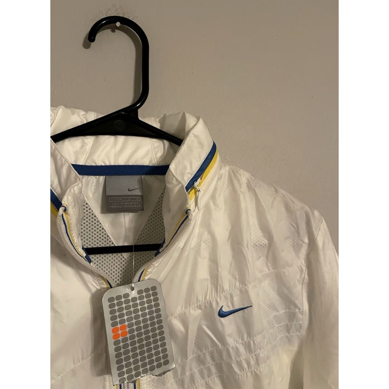 Nike VINTAGE Nike Windbreaker Jacket Women's L White Yellow Blue 107359 Zip Hooded New Size L / US 10 / IT 46 - 3 Thumbnail