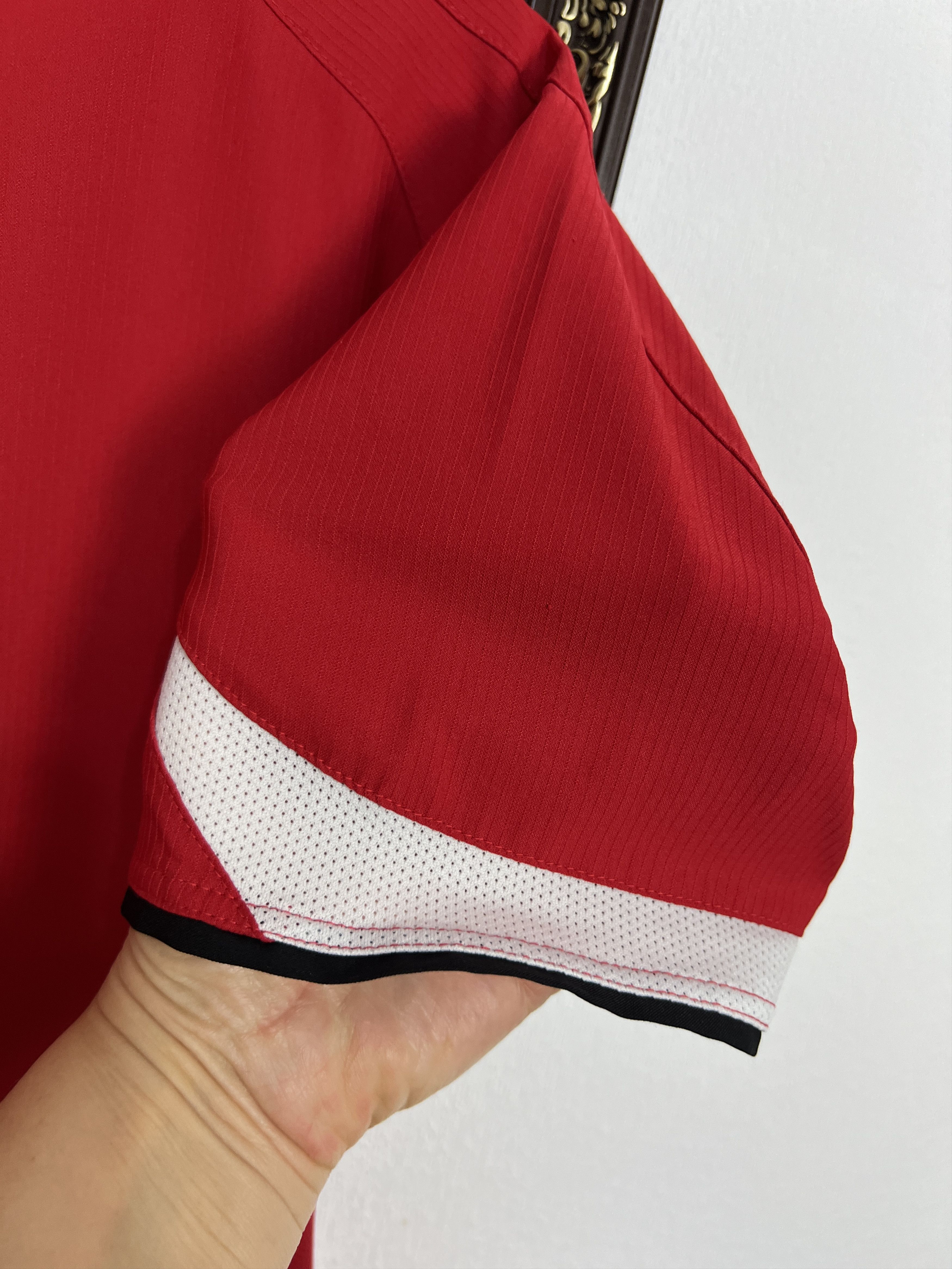Nike Manchester United Home football shirt Soccer Jersey Trikot Size US M / EU 48-50 / 2 - 4 Thumbnail