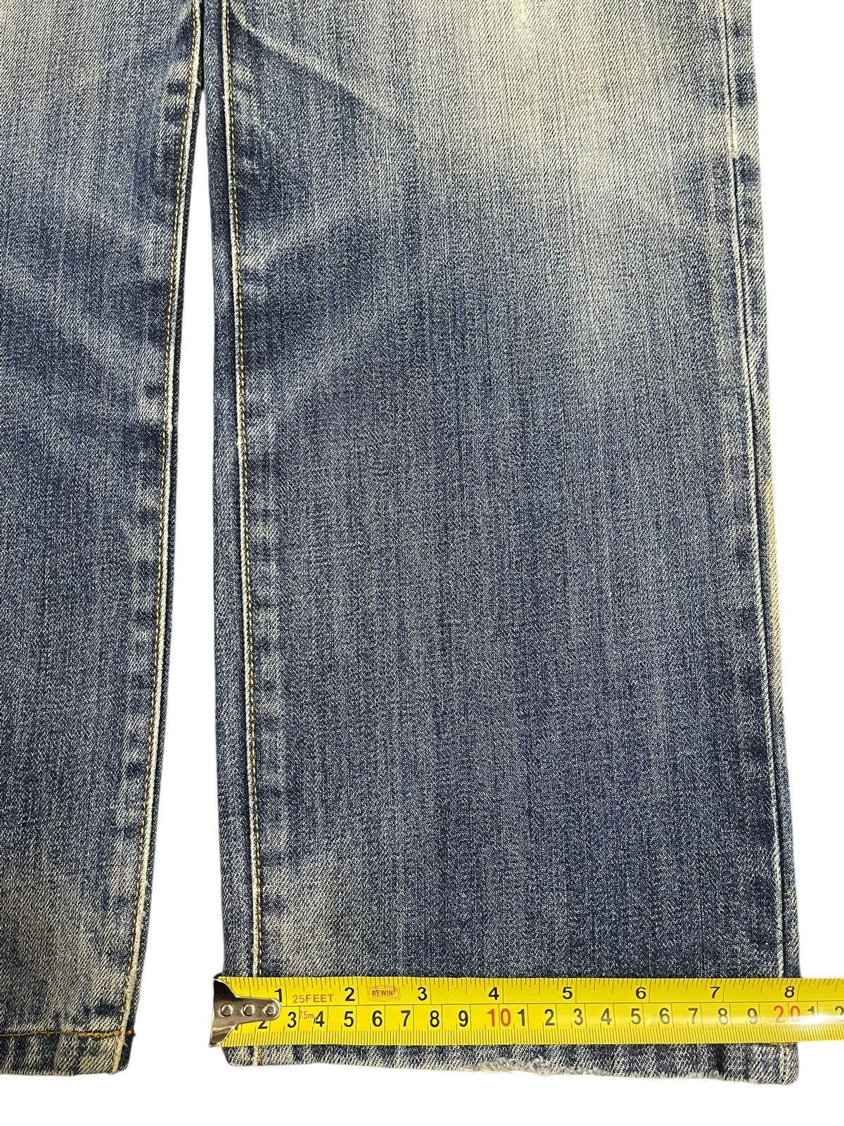 Uniqlo Vintage Japanese Uniqlo Blue Faded Wash Style Baggy Jeans Size US 30 / EU 46 - 16 Thumbnail