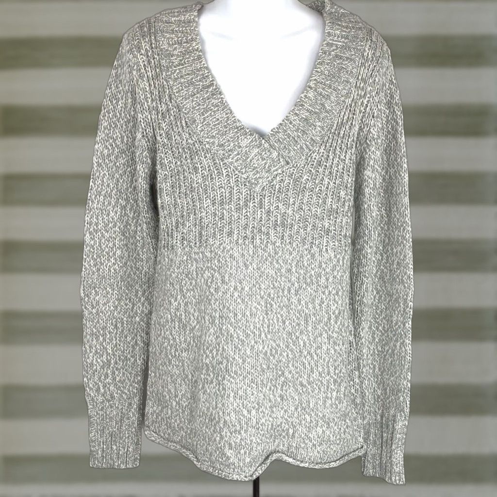 Vintage Arizona tunic sweater 1X gray metallic V-neck long sleeve Pullover Woman 1X - Gray - Knit - Casual Bohemian style Size XL / US 12-14 / IT 48-50 - 1 Thumbnail