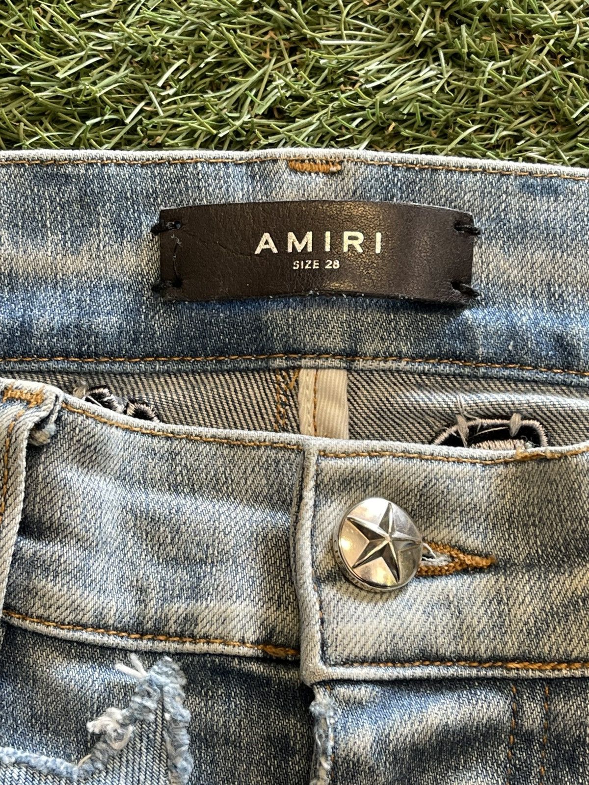 Amiri Size 28 - Amiri Chemist Denim Stars Skinny Jeans Very Rare Size US 28 / EU 44 - 7 Thumbnail