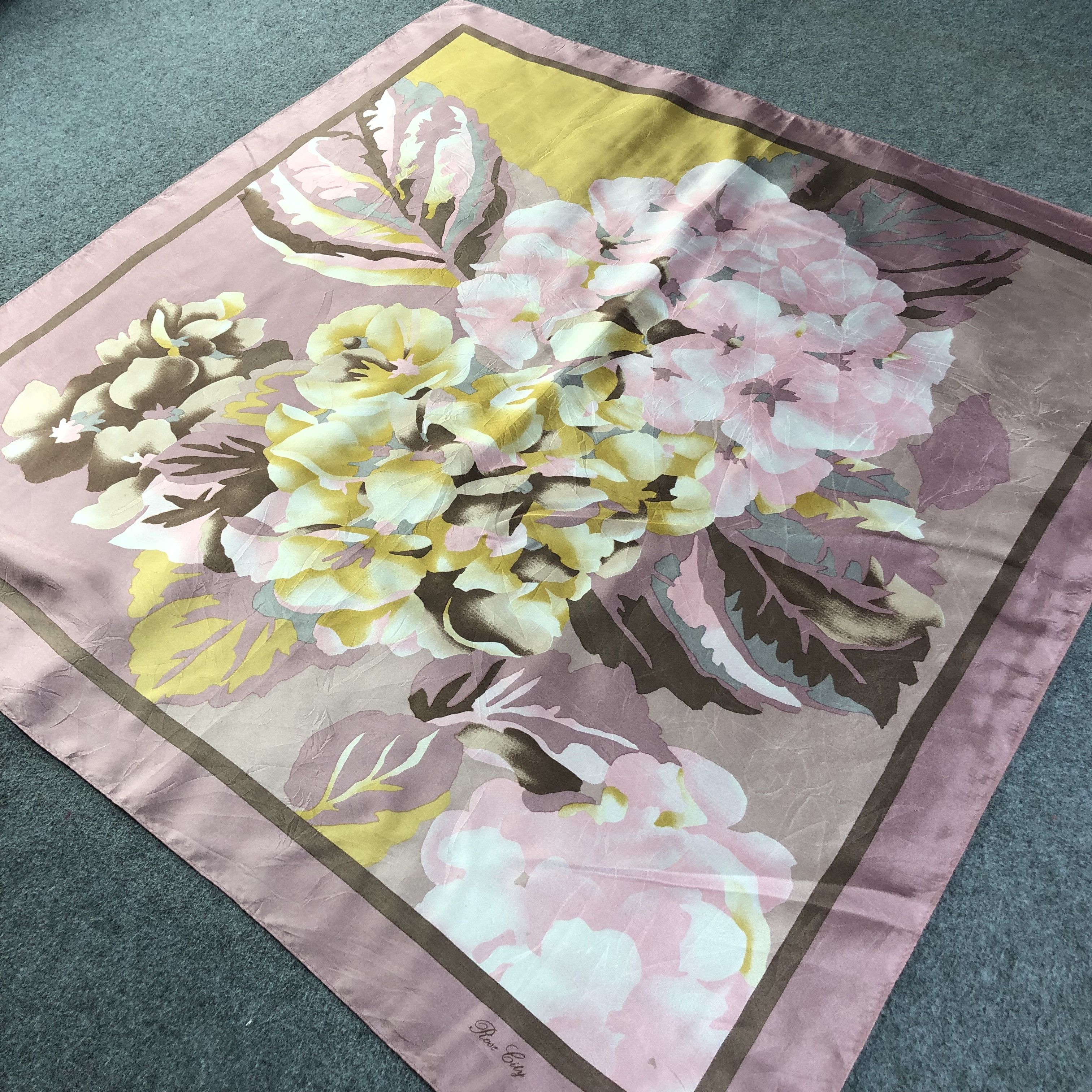 Japanese Brand Rose City Silk Scarf M780 Size ONE SIZE - 2 Thumbnail