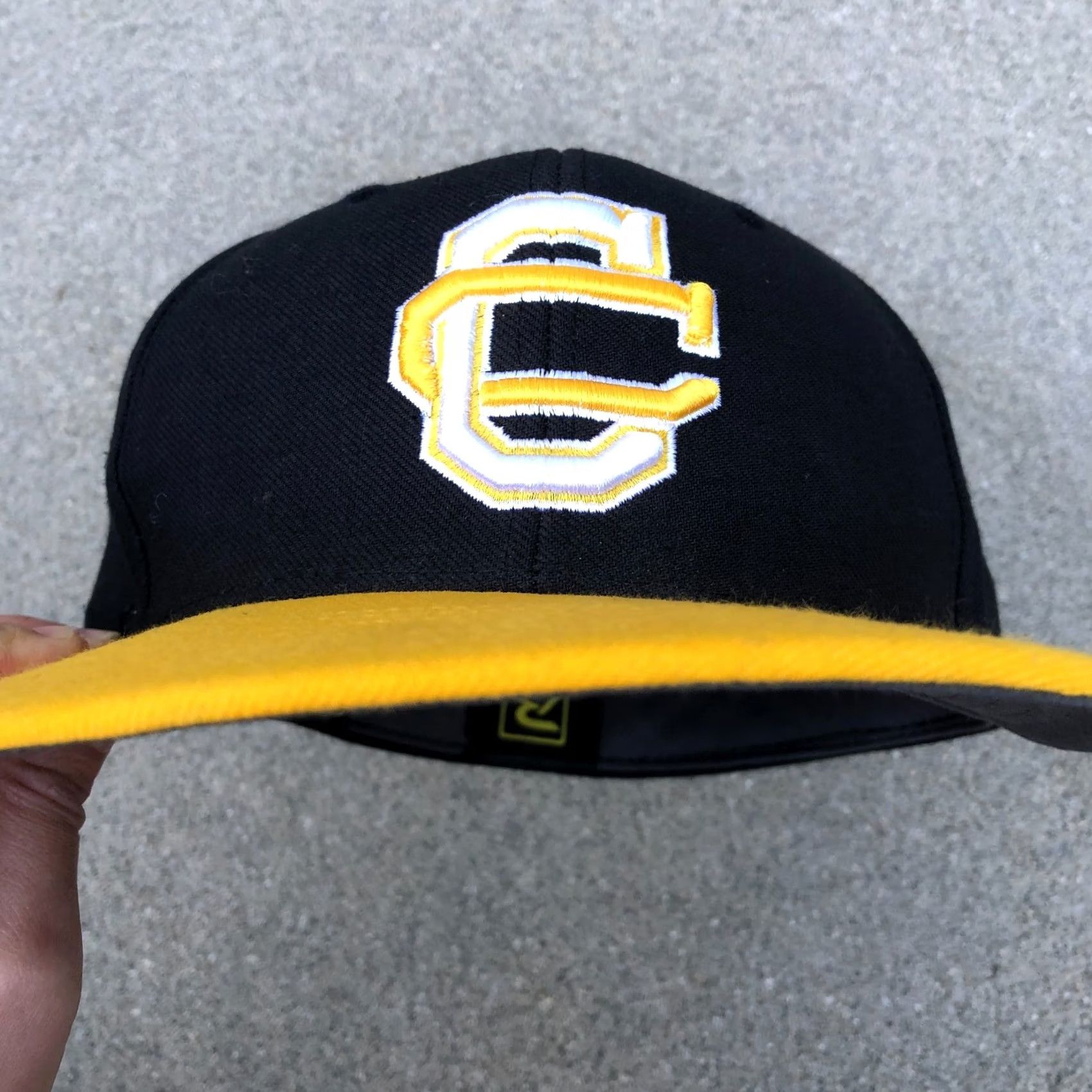 Vintage RICHARDSON CC Logo College Fitted Hat Men's 7 3/8 Black Cap Size ONE SIZE - 7 Thumbnail