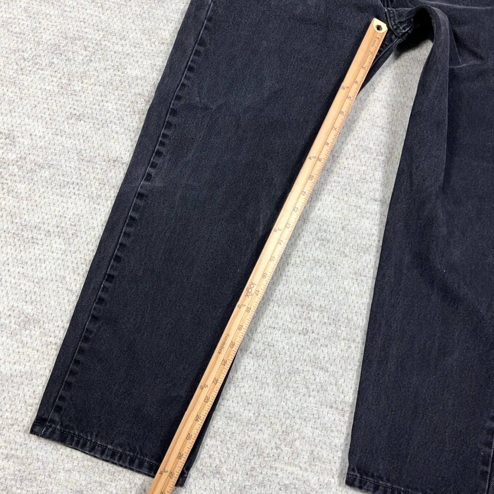 Levi's **Levi's 505 Men's Regular Fit Straight Leg Black Jeans** User: Levi's 505 Men's Regular Fit Straight Leg Black Jeans Size US 36 / EU 52 - 7 Thumbnail