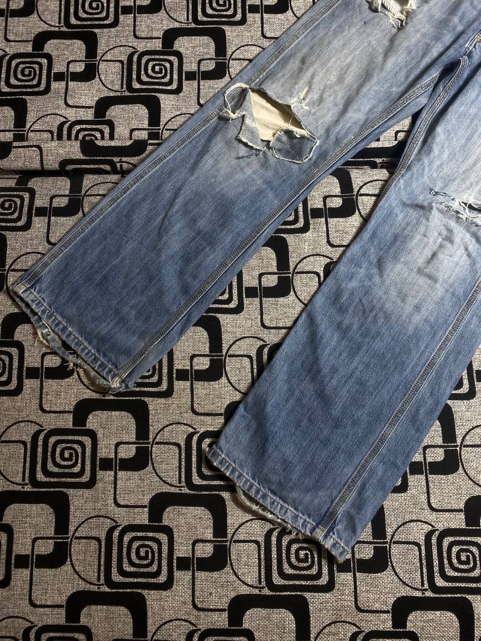 Carhartt × Japanese Brand Crazy Crash Dirty Baggy Faded Jean Japan Avant Garde Style Size US 34 / EU 50 - 7 Thumbnail