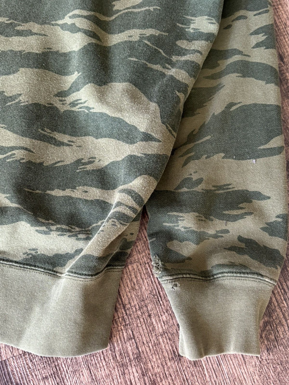 Undefeated Undefeated Camo Logo Hoodie XL Size US XL / EU 56 / 4 - 6 Thumbnail