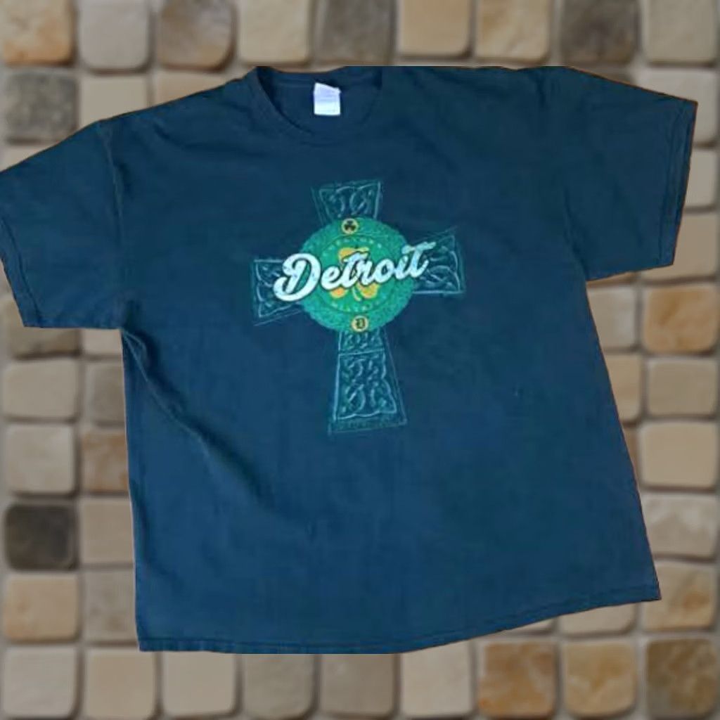 Gildan VINTAGE Detroit Corktown District Gildan Cotton T-Shirt Green XL Men Regular Crew Neck Short Sleeve Printed US Cities Size US XL / EU 56 / 4 - 1 Thumbnail