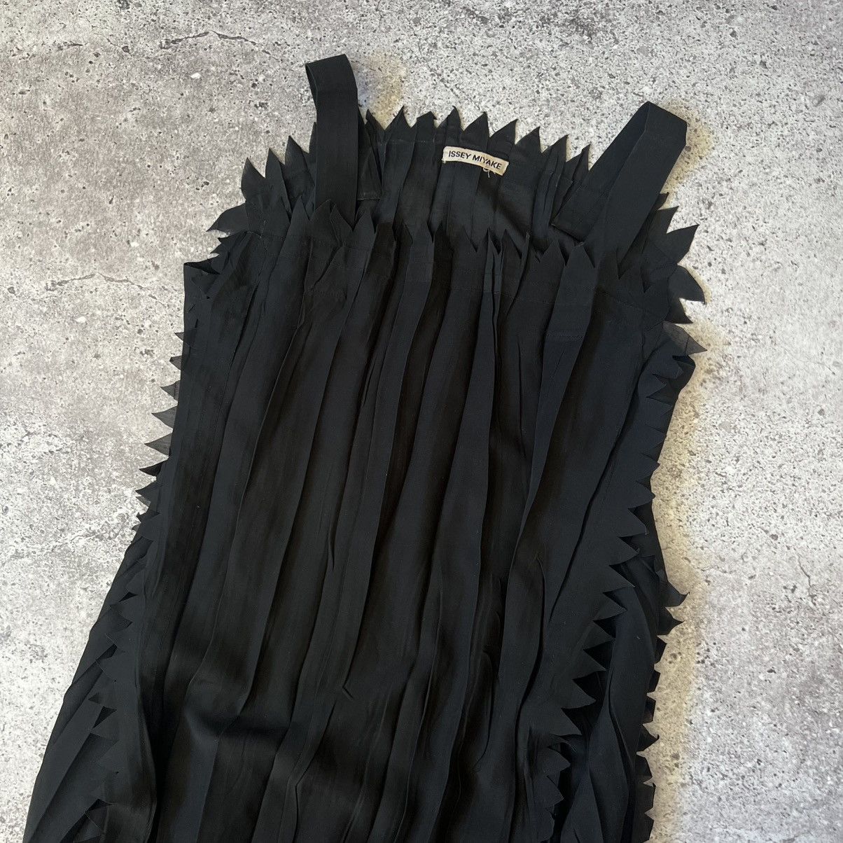 Issey Miyake RARE Issey Miyake Pleated Midi Dress Spiky Sawtooth Trim Size S / US 4 / IT 40 - 2 Thumbnail