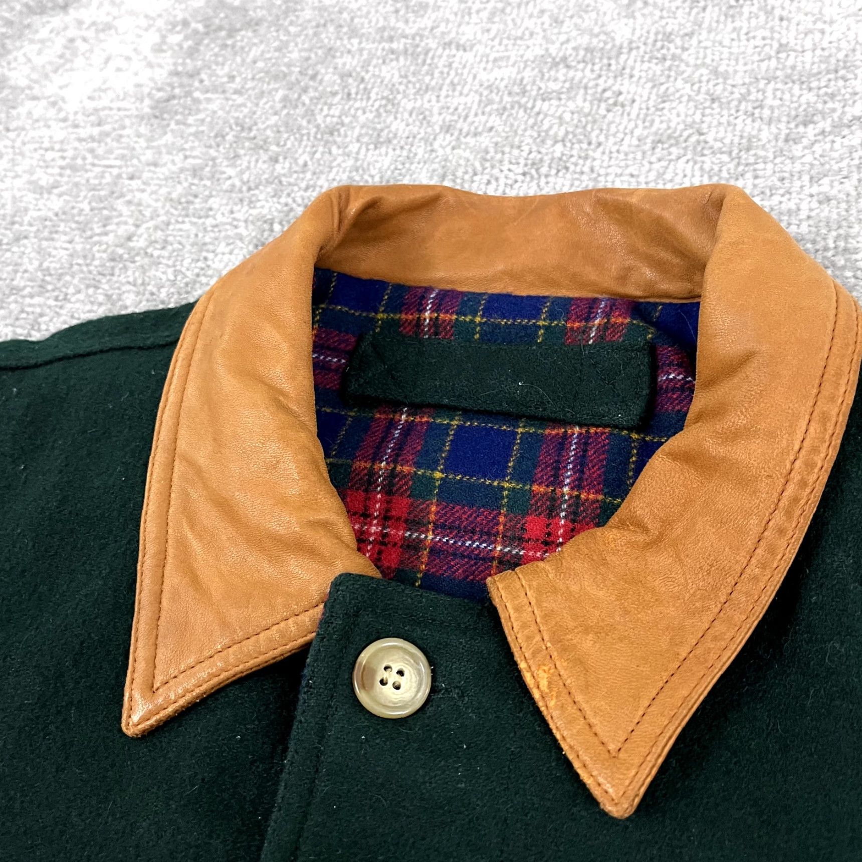 Vintage VINTAGE Willis & Geiger Reversible Wool Overcoat Men Medium Green Red Plaid Casual Fall Winter 90s Size US M / EU 48-50 / 2 - 5 Thumbnail