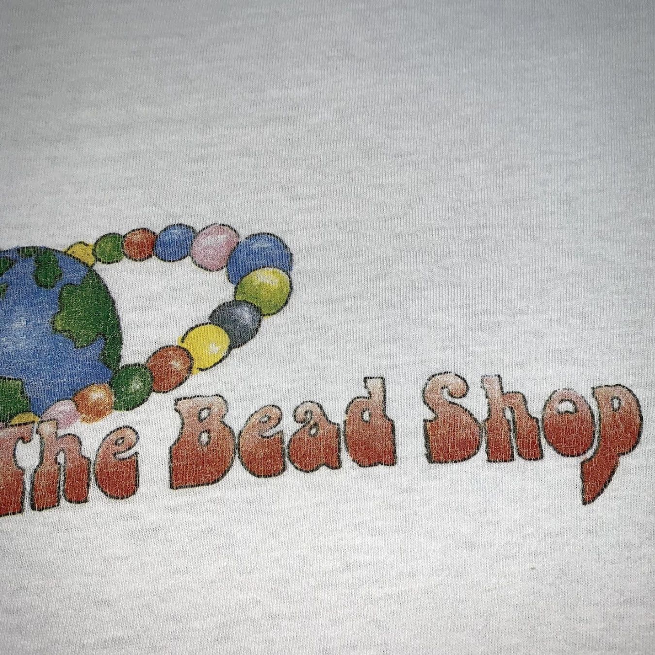 Fruit Of The Loom VINTAGE Bead Shop T Shirt Nirvana Grunge Gum Balls Movie Music Angel Rap Cool XS? Size US XL / EU 56 / 4 - 4 Thumbnail
