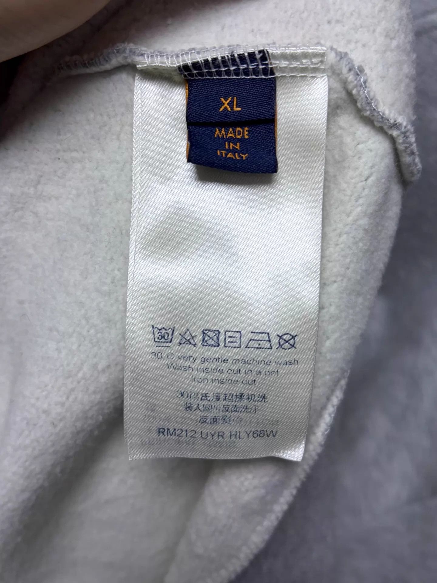 Louis Vuitton Louis Vuitton Gray XL Near New Italian Made Hoodie Size US XL / EU 56 / 4 - 4 Thumbnail