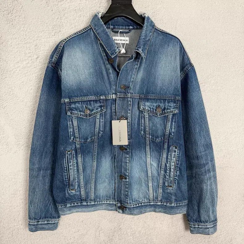 Balenciaga Balenciaga Back Logo Blue Long Sleeve Denim Jacket Size XS / US 0-2 / IT 36-38 - 1 Thumbnail