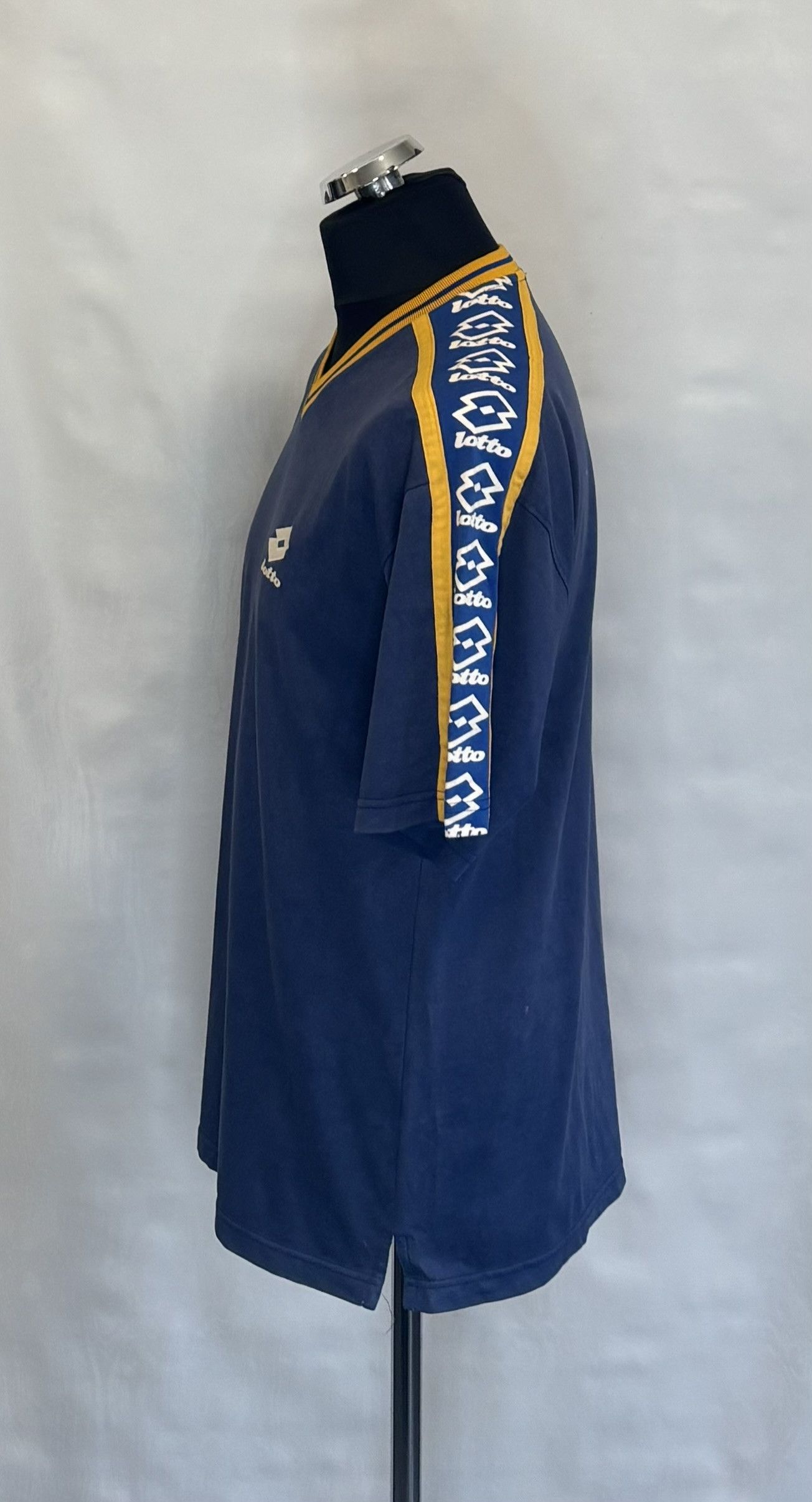 Lotto Sport Lotto vintage t-shirt size L Size US L / EU 52-54 / 3 - 3 Thumbnail