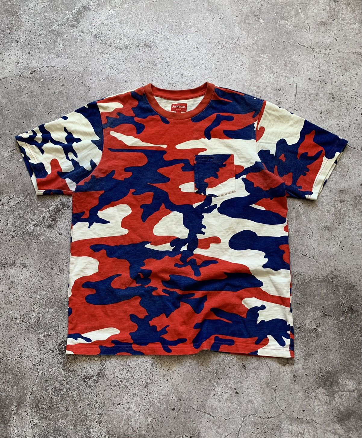 Supreme 🔥CRAZY SUPREME CAMO T-SHIRT TEE Size US M / EU 48-50 / 2 - 1 Thumbnail