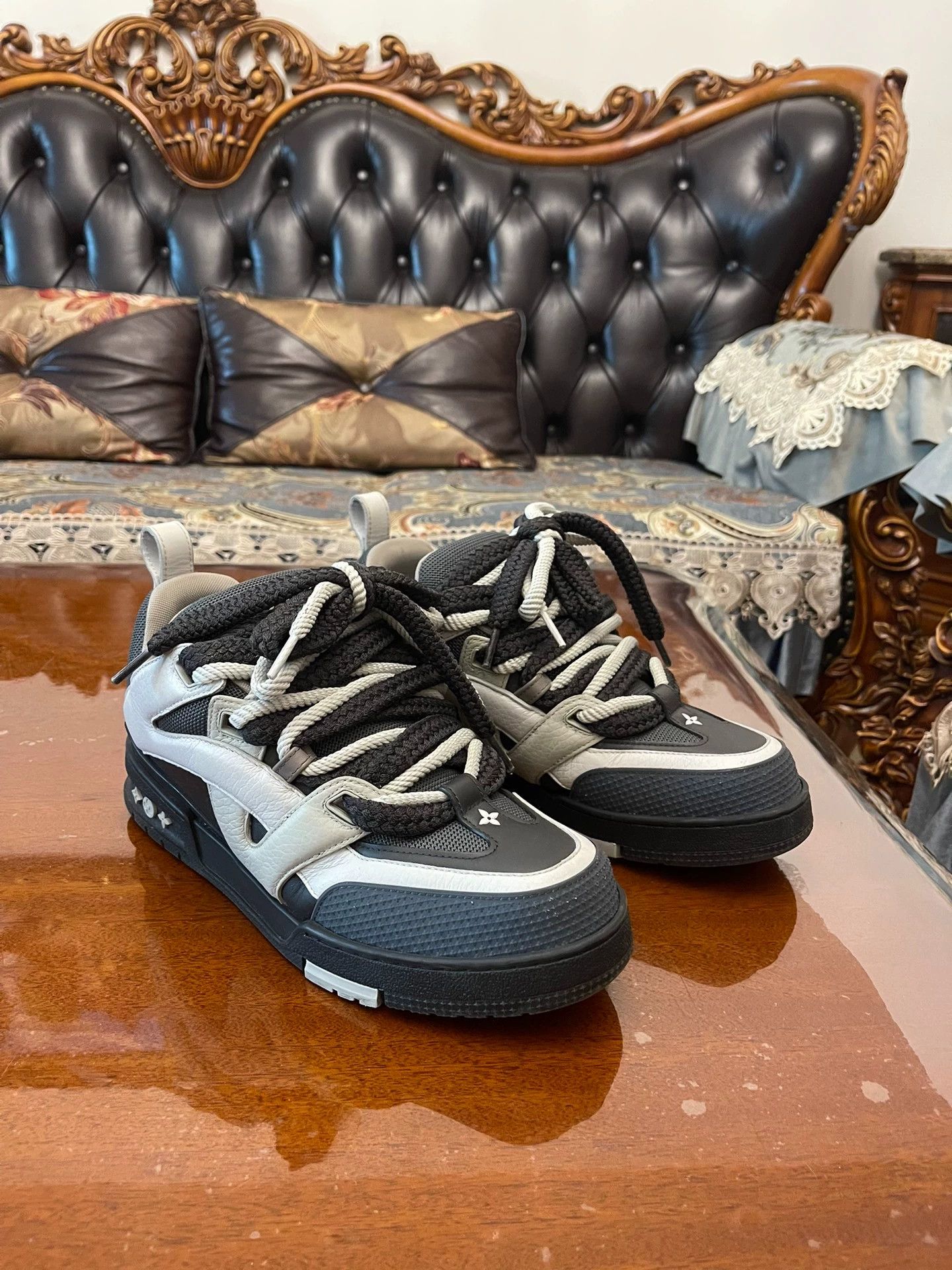 Louis Vuitton LV Men's Color-Blocked Signature Litchi Leather Shoes 7.5 Size US 7.5 / EU 40-41 - 2 Thumbnail