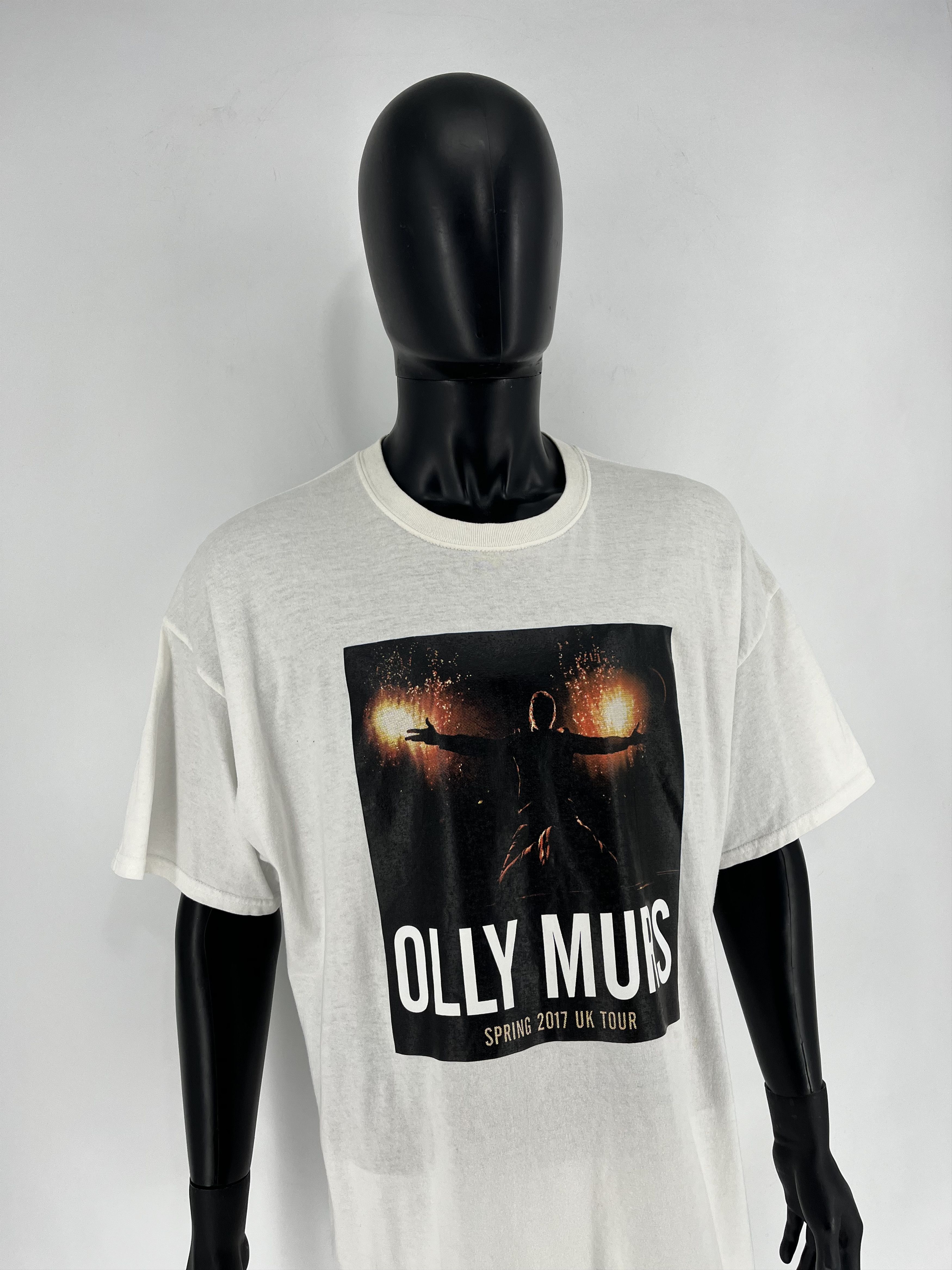 Band Tees Olly Murs Band Tee Tshirts Vintage Size XXL World Tour 2017 Size US XXL / EU 58 / 5 - 3 Thumbnail