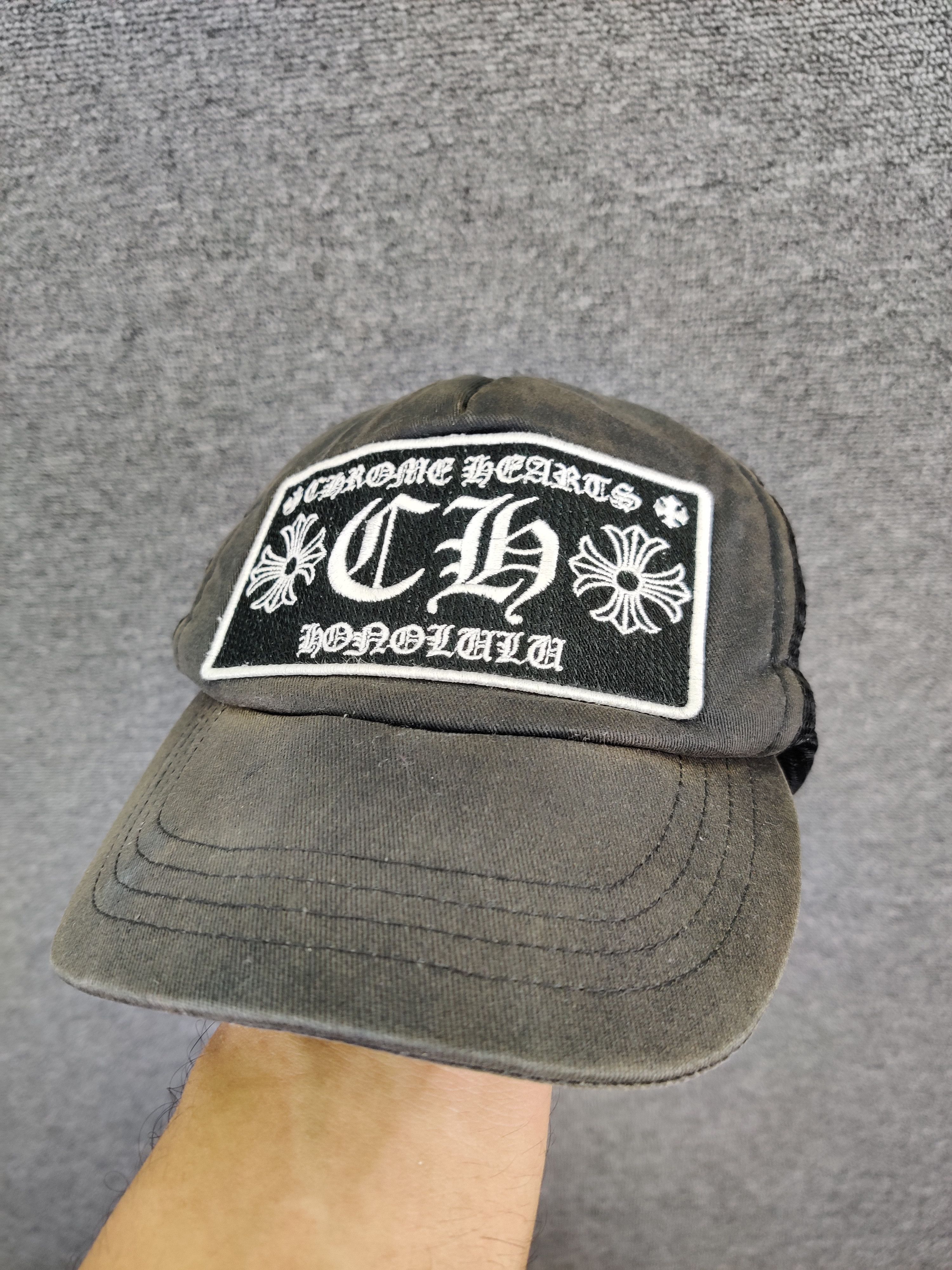 Chrome Hearts　Honolulu　Trucker Hat Cap Buy Chrome Hearts Honolulu Trucker Hat 'Black' - 1383 100000701HTH