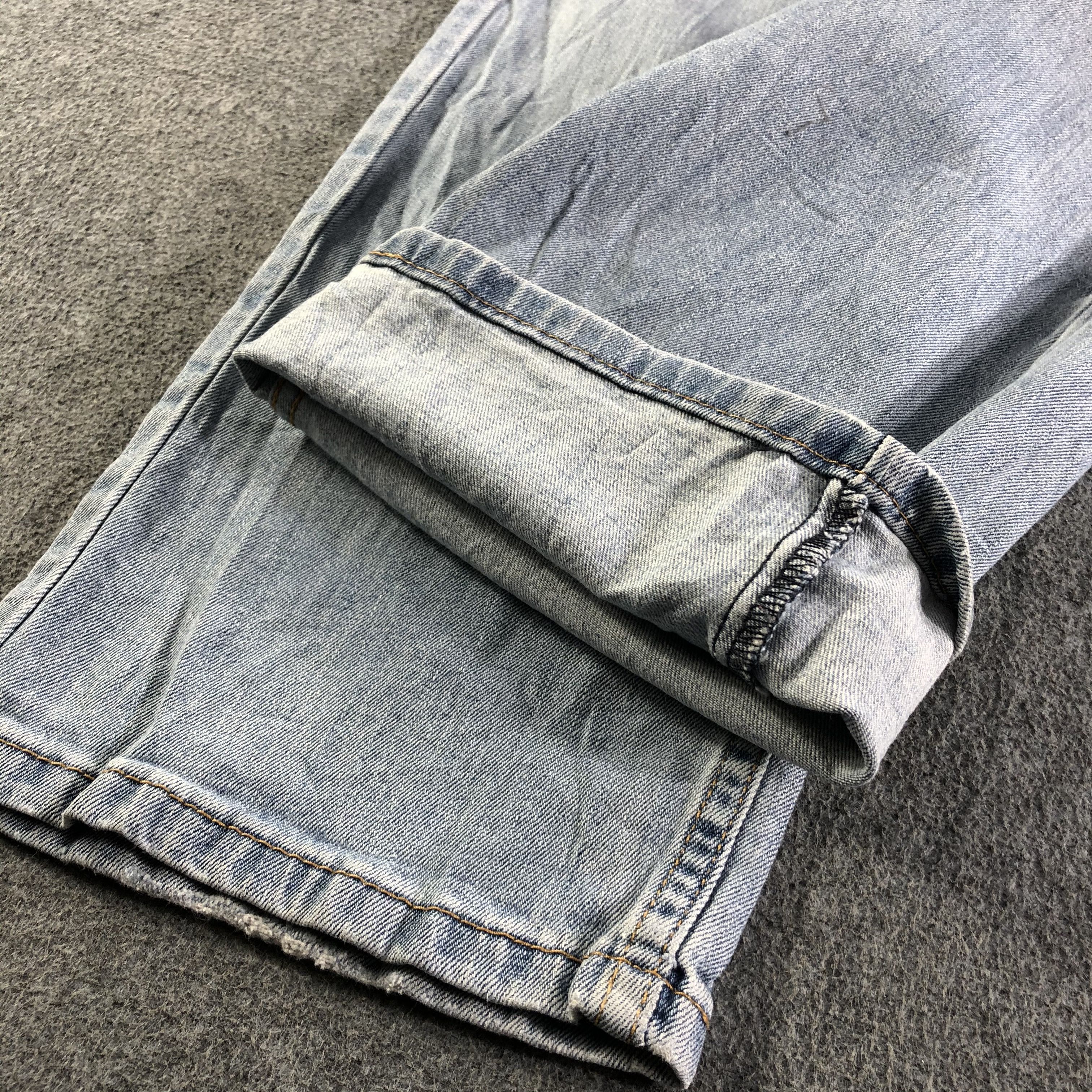 Levi's Vintage Light Wash Levis 505 Jeans-J4176 Size US 39 - 6 Thumbnail