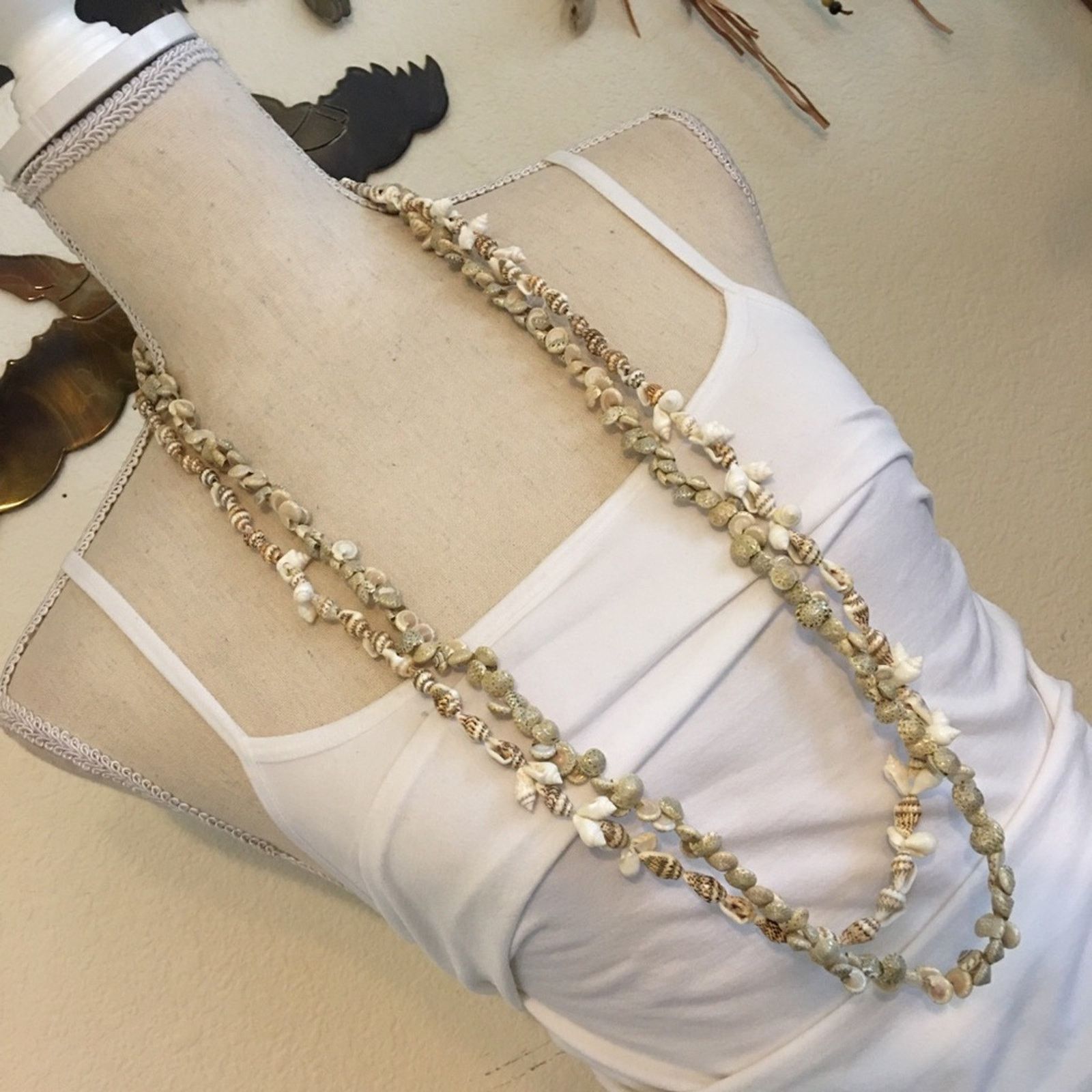 Vintage Vintage 2 strand bundle natural shell necklaces Size ONE SIZE - 3 Thumbnail