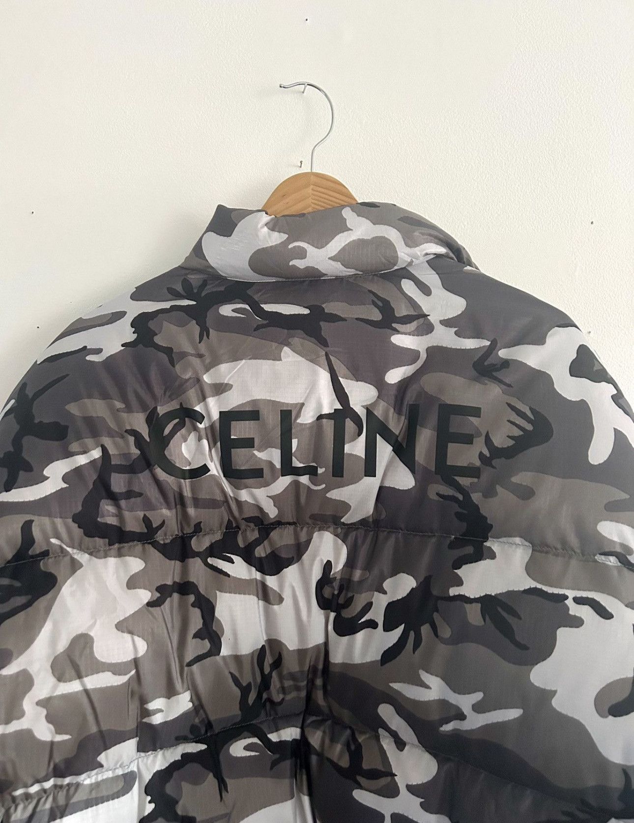 Celine Overzied Camo Puffer Jacket Size US L / EU 52-54 / 3 - 4 Thumbnail