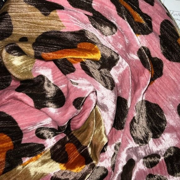 Anthropologie Anthropologie Eleanor Velvet Pink and Brown Animal Print Shi Size S / US 4 / IT 40 - 2 Thumbnail
