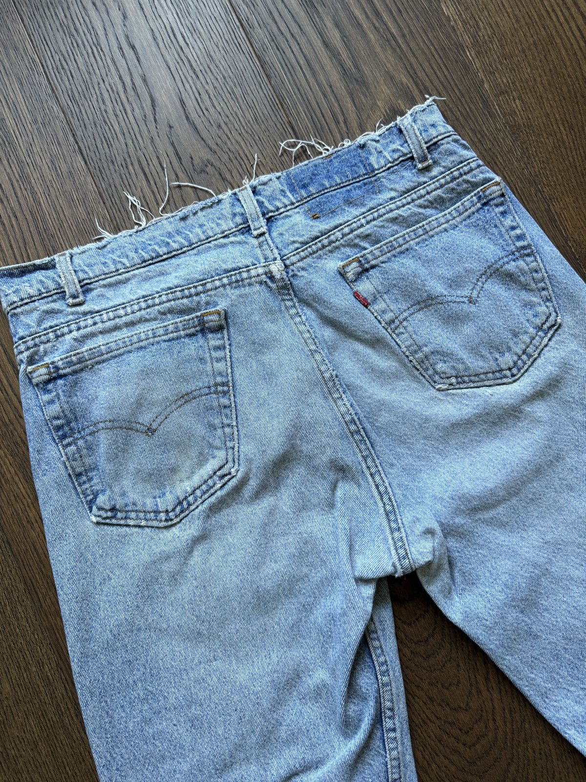 Vintage Vintage Levi's 505 Thrashed Denim Jeans Size US 36 / EU 52 - 11 Thumbnail