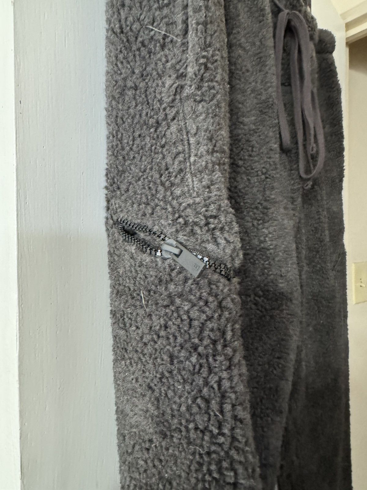 Fear of God Fear of God Essentials black Sherpa sweatpants Size US 38 / EU 54 - 2 Thumbnail