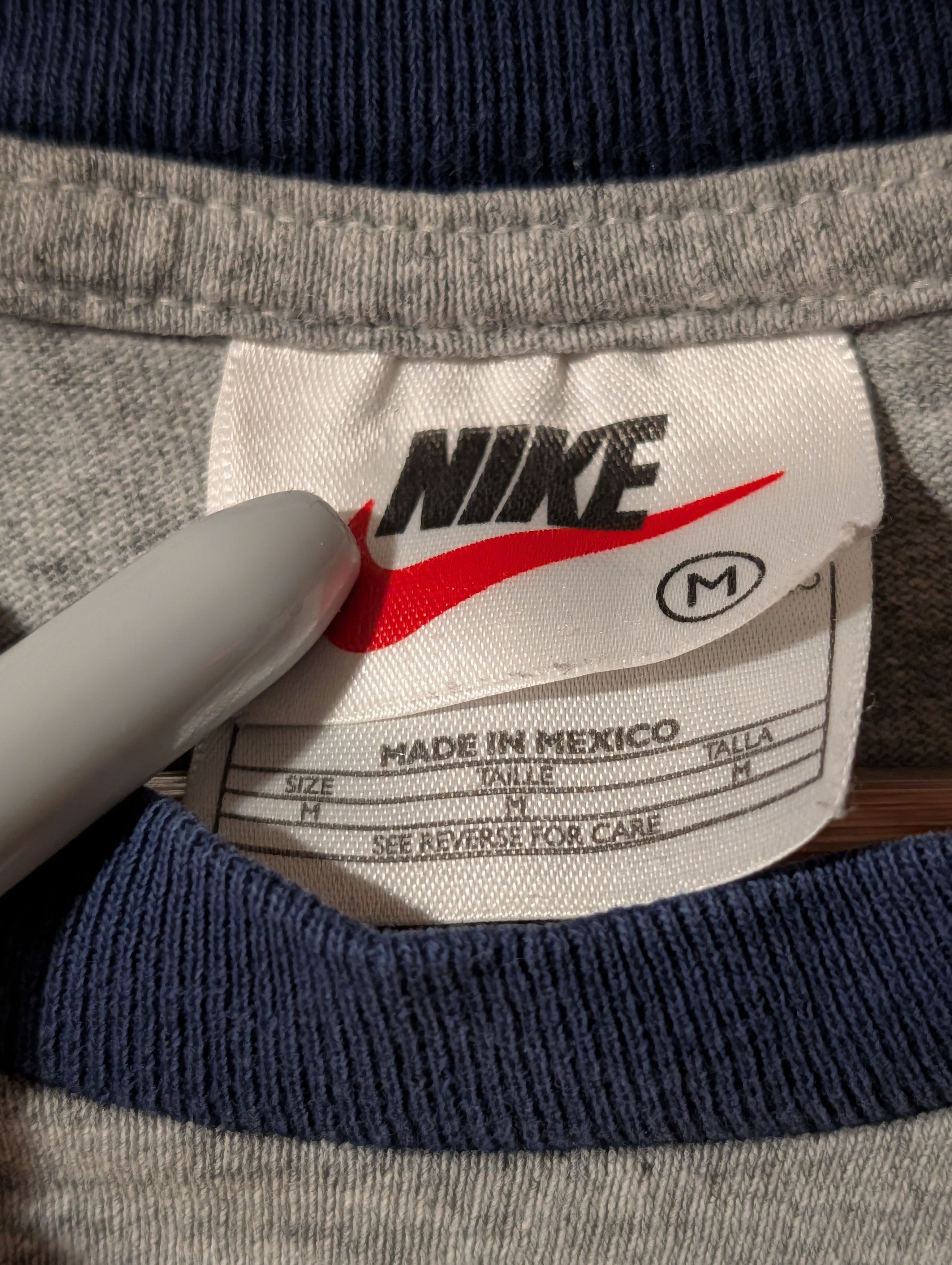 Nike Nike Center Swoosh T-Shirt Mini Logo Athletic Youth Medium Size US M / EU 48-50 / 2 - 3 Thumbnail