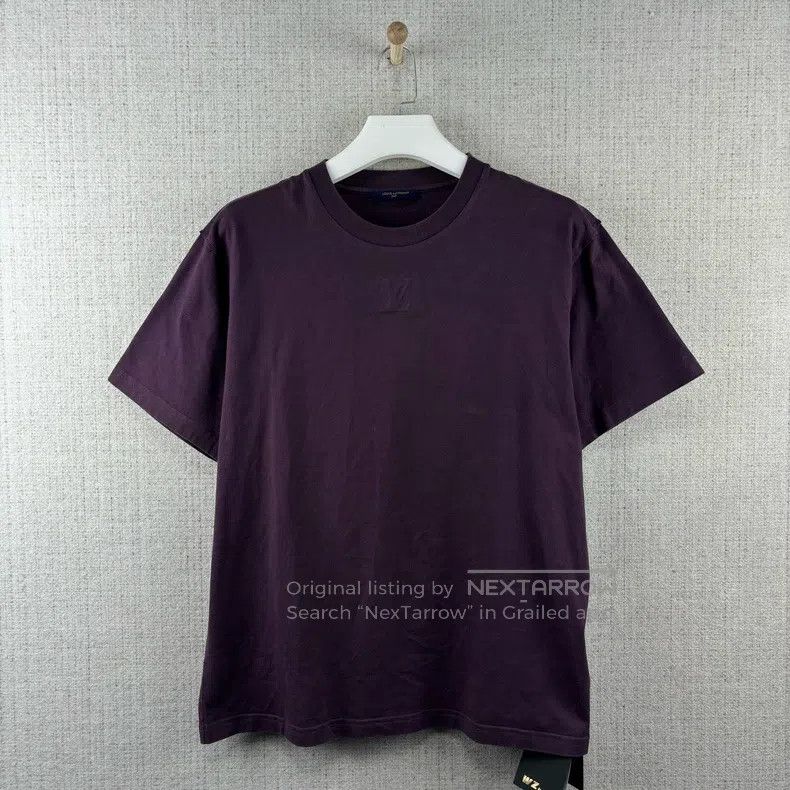 Louis Vuitton Louis Vuitton SS24 Solid Embossed Logo Short Sleeve Size US L / EU 52-54 / 3 - 1 Thumbnail