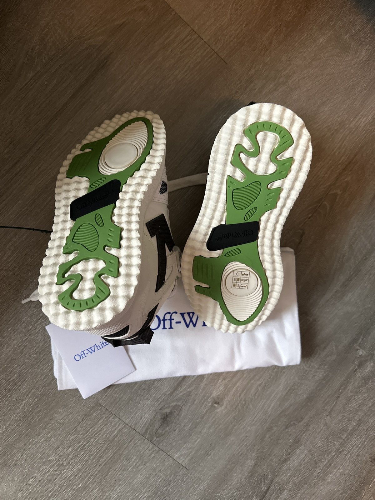 Off-White Off-White Mid Top Sponge Round Toe Sneakers Size US 6 / IT 36 - 2 Thumbnail
