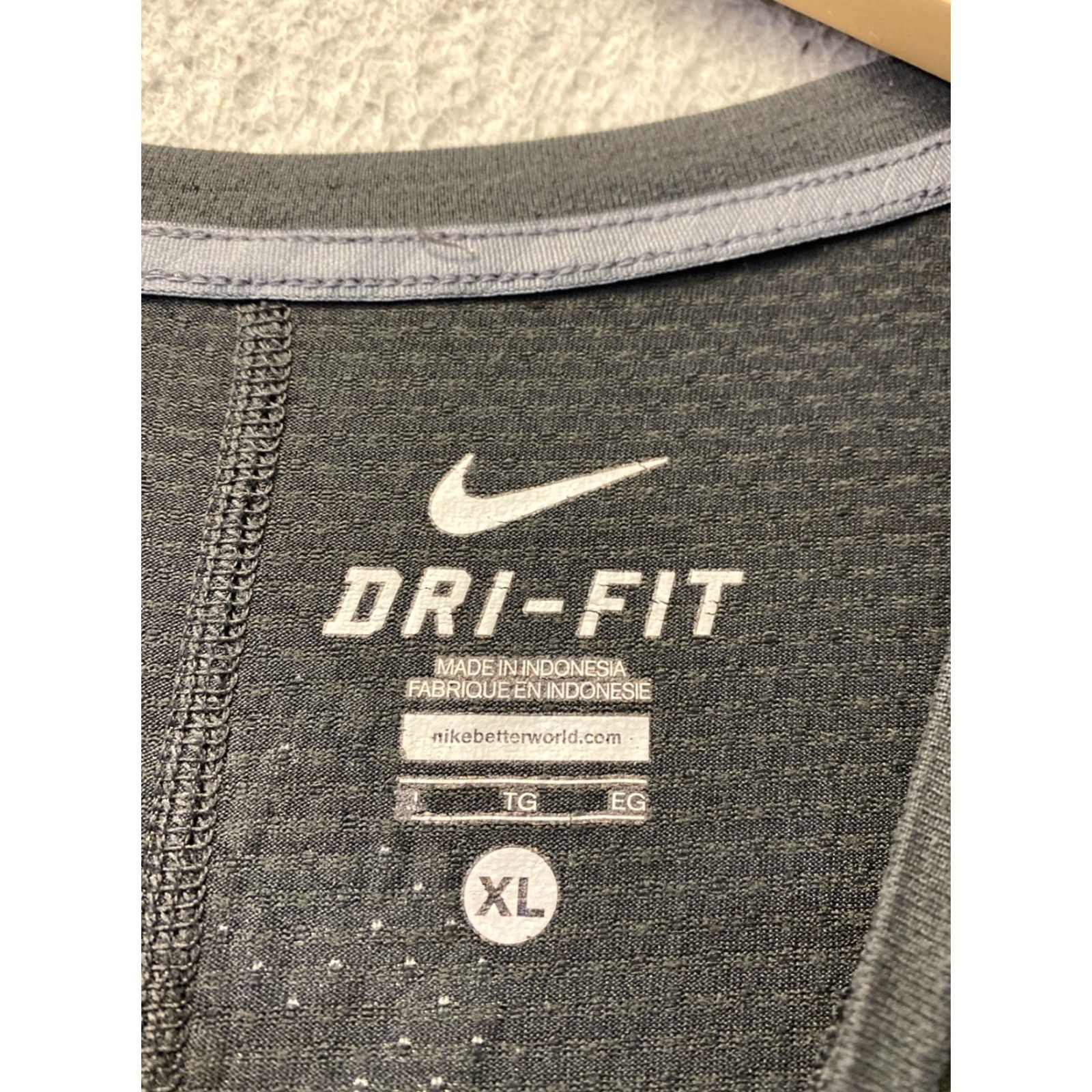 Nike Nike Dri-FIT Black Long Sleeve Training Top Swoosh 142-51 Size US XL / EU 56 / 4 - 3 Thumbnail